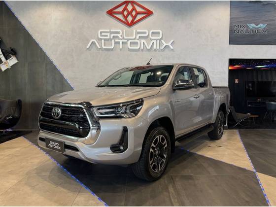 TOYOTA HILUX 2.8 D-4D TURBO DIESEL CD SRX 4X4 AUTOMÁTICO